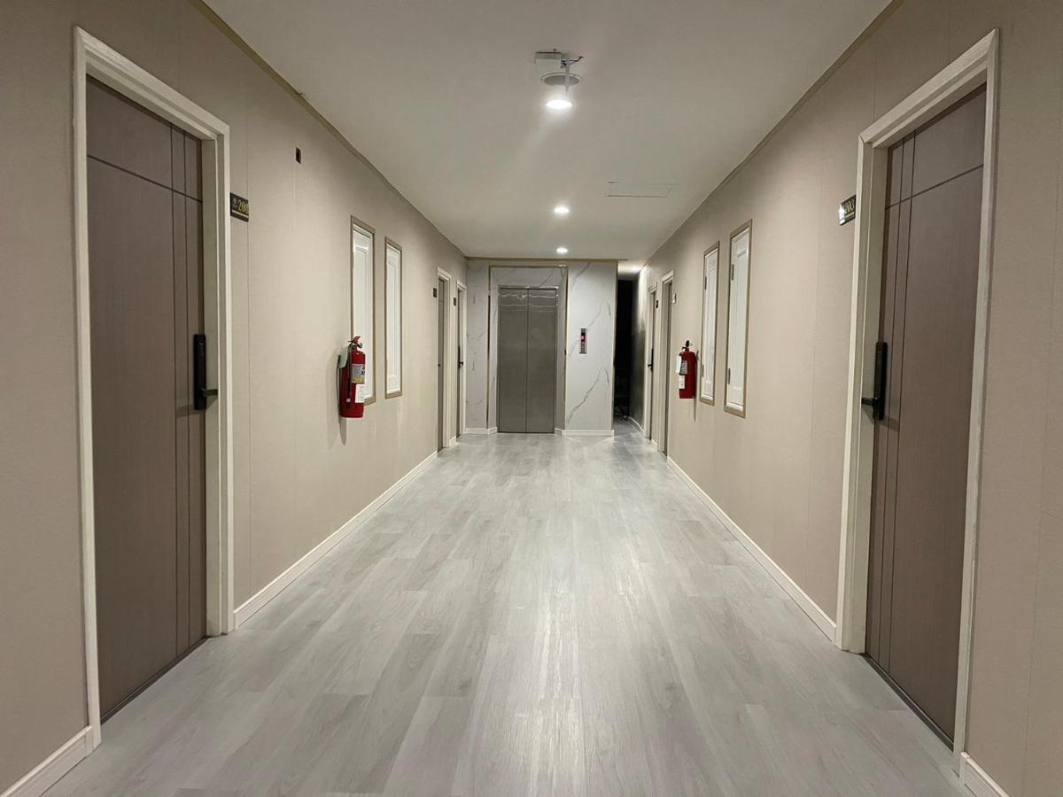 Berich Hotel Tak Extérieur photo