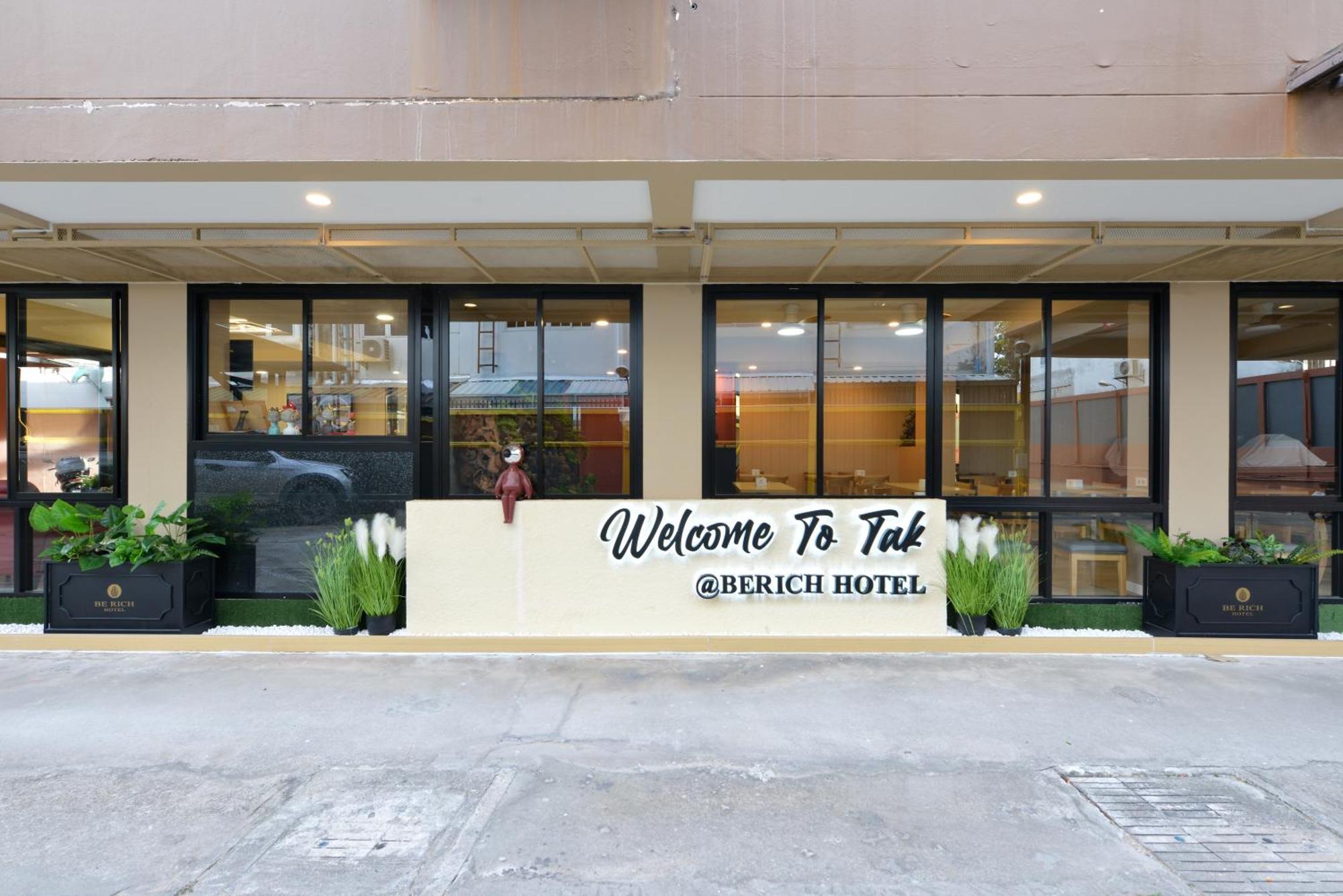 Berich Hotel Tak Extérieur photo