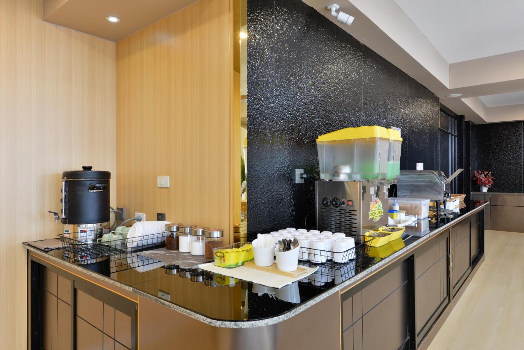 Berich Hotel Tak Extérieur photo