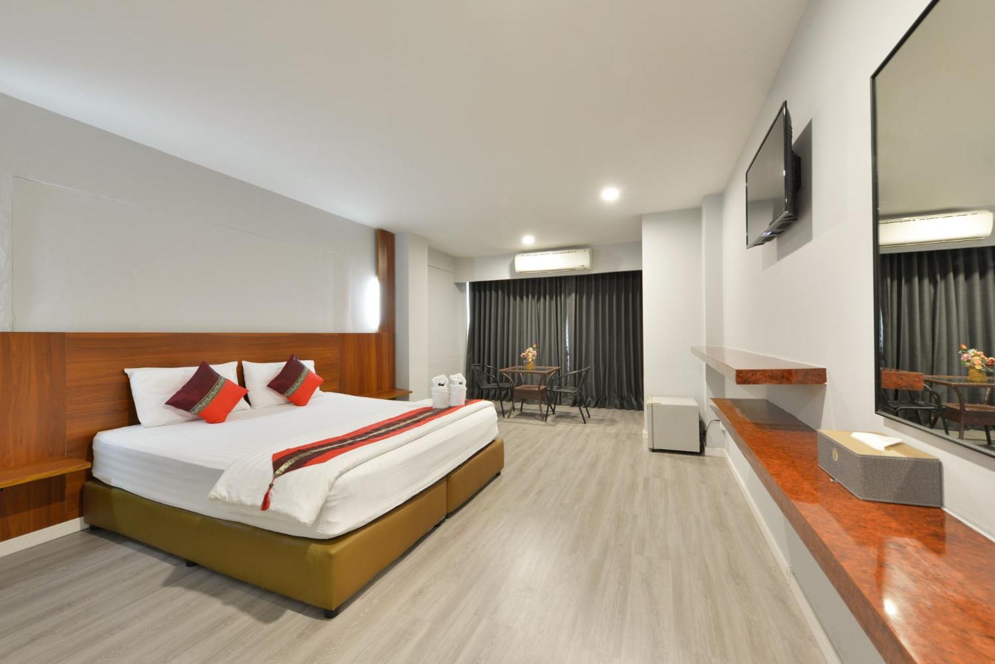 Berich Hotel Tak Extérieur photo